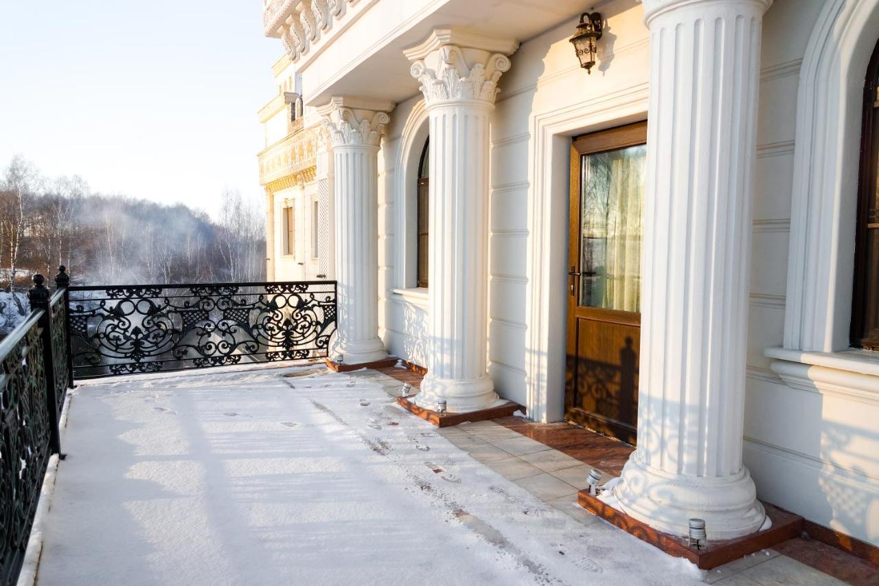 Hotel Nabat Palace Domodedovo Voevodino Esterno foto